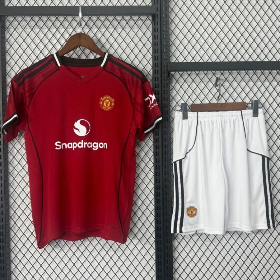 980f3c3a3b68dc808c0d3efe54cc59e6.jpg Koszulka Manchester United Domowa 2025/26 Dorosła