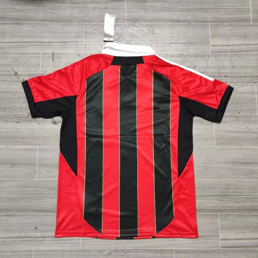 9989E813-6CA2-4096-A4A4-288D0A01FB16.jpg Koszulka AC Milan Domowa 2012/13