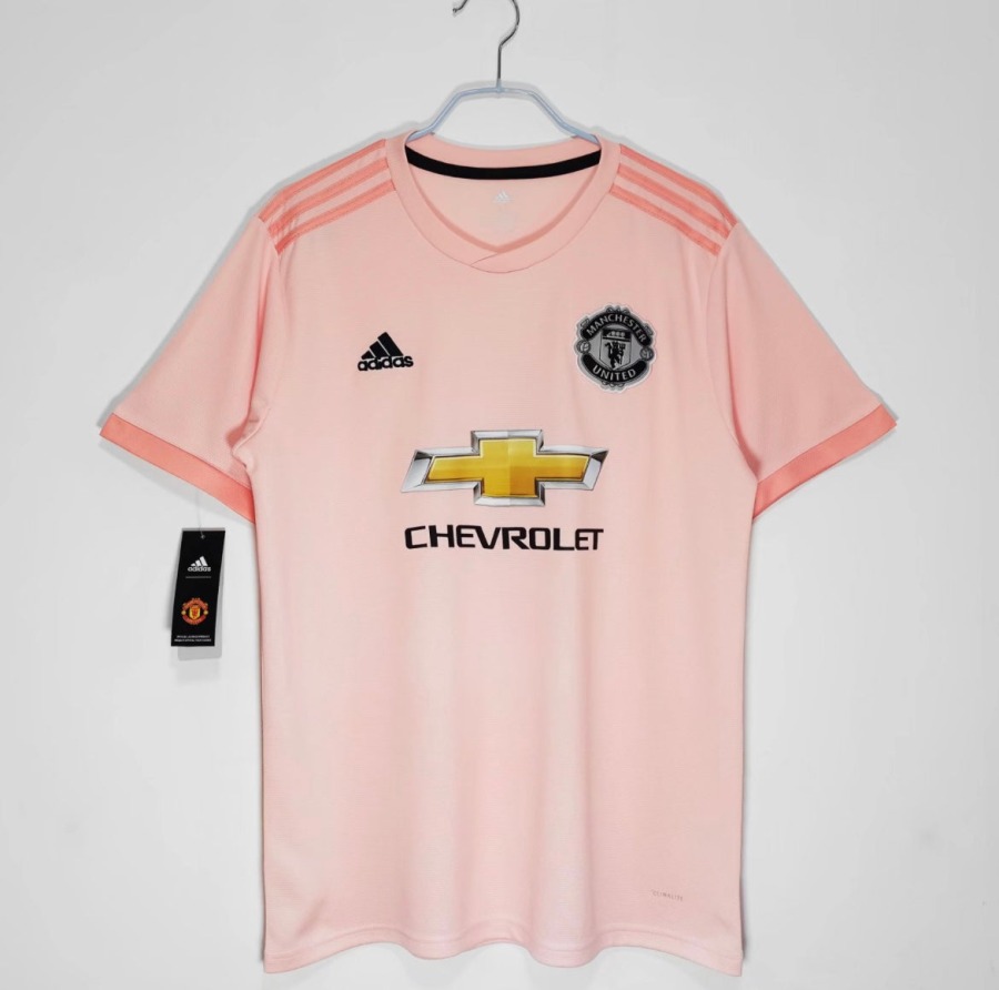 9E3BCC92-6FD6-42B3-A7B0-1E2C86B07A64.jpg Koszulka Manchester United Trzecia 2018/19