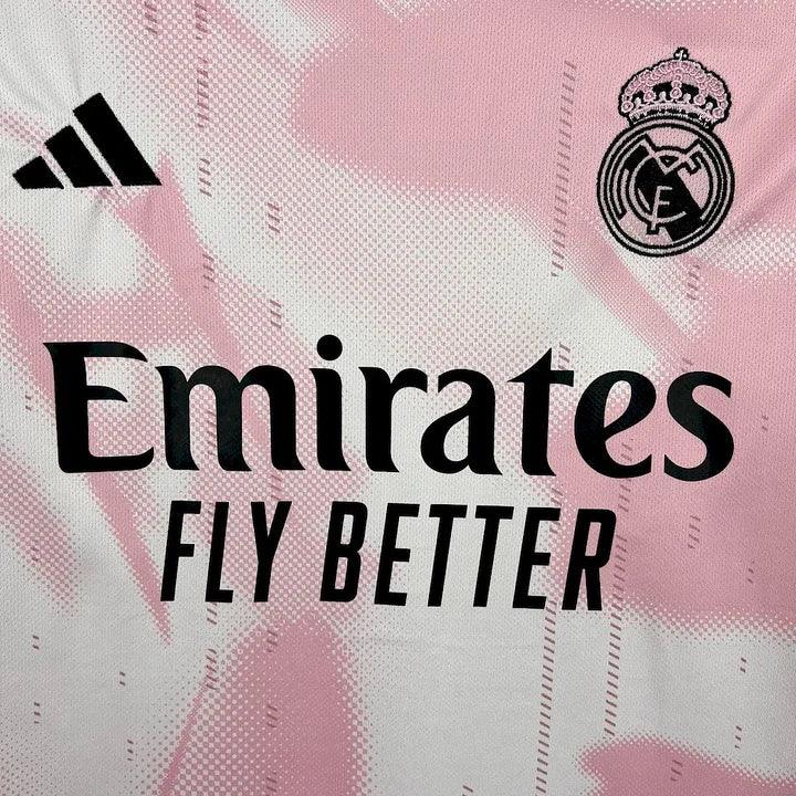 9d3f3cceef98c53cfd63f09af8bf72af.jpg Koszulka Real Madrid Concept Różowa & Biała 2025