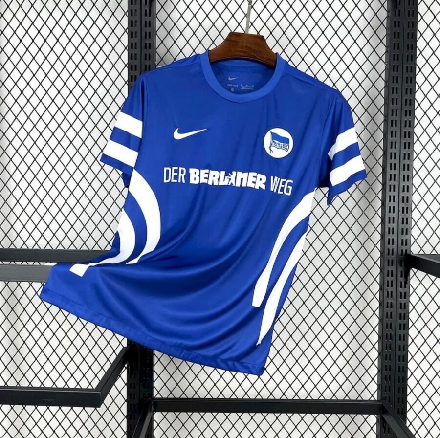 BD51E7B3-3E19-47A7-B897-3A7DB0CADB22.jpg Koszulka Hertha Berlin Domowa 2025/26