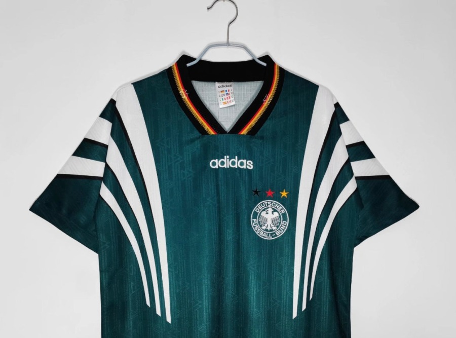 EC4E9C7E-72BC-4E4E-A201-6738E63142A8.jpg Koszulka Niemcy Wyjazdowa 1996