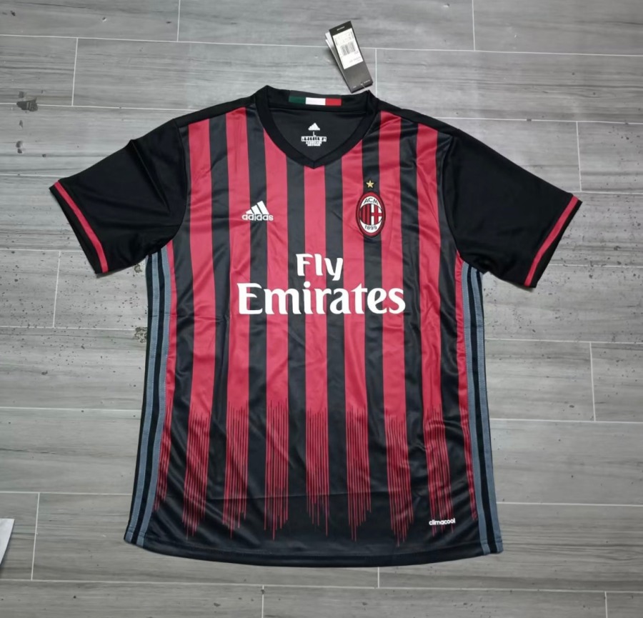 F939F740-0786-4CDA-9AD0-7EF0D365BB26.jpg Koszulka AC Milan Domowa 2016/17