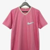 maillot-concept-fc-barcelone-edition-rose-2025-2026 studio v12 Koszulka Concept FC Barcelona Edycja Różowa 2025-2026