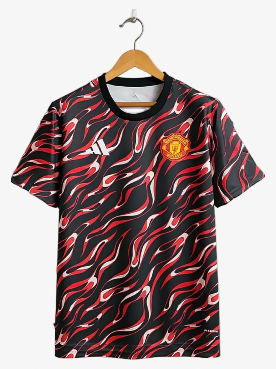 maillot-manchester-united-entrainement-2025-2026 studio v12 Koszulka Manchester United Treningowa 2025-2026