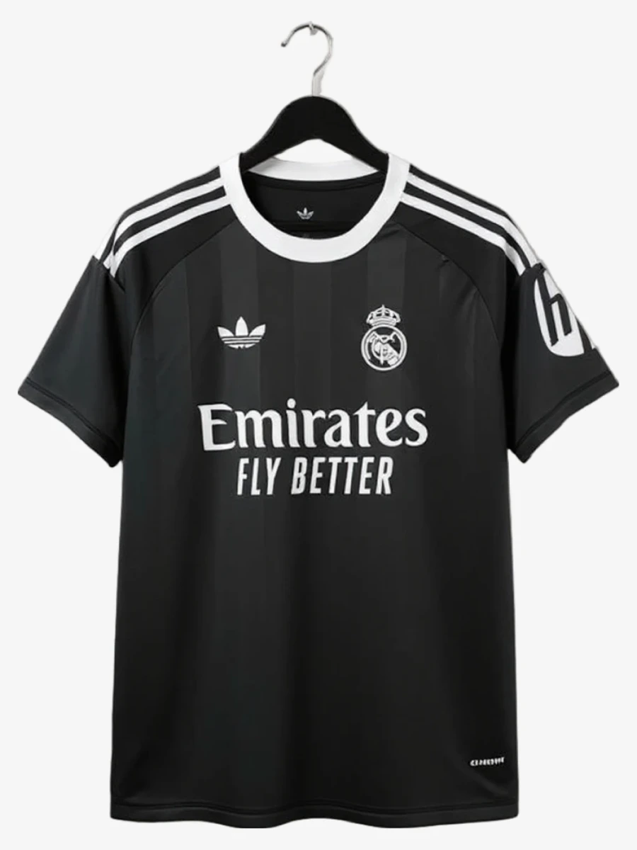 maillot-real-madrid-edition-gardien-noir-2025-2026 studio v12 Koszulka Real Madryt Edycja Bramkarska Czarna 2025-2026