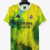 maillot-real-madrid-special-jaune-2025-2026 studio v12 Koszulka Real Madryt Specjalna Żółta 2025-2026